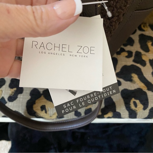 NWT’s Rachel Zoe Sherpa fall tote bag with card case and tassel key chain. - Picture 13 of 13